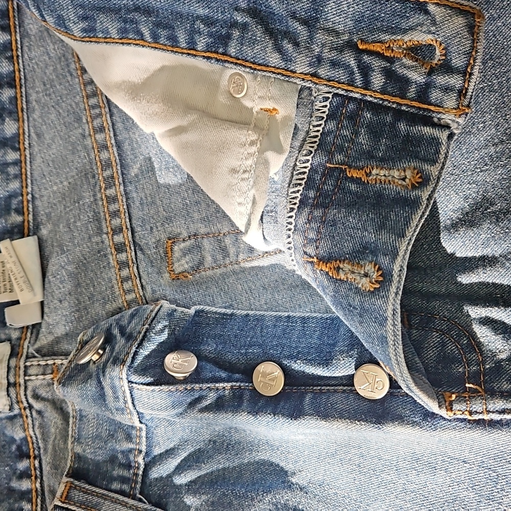 Calvin Klein Jeans - Picture 4 of 6